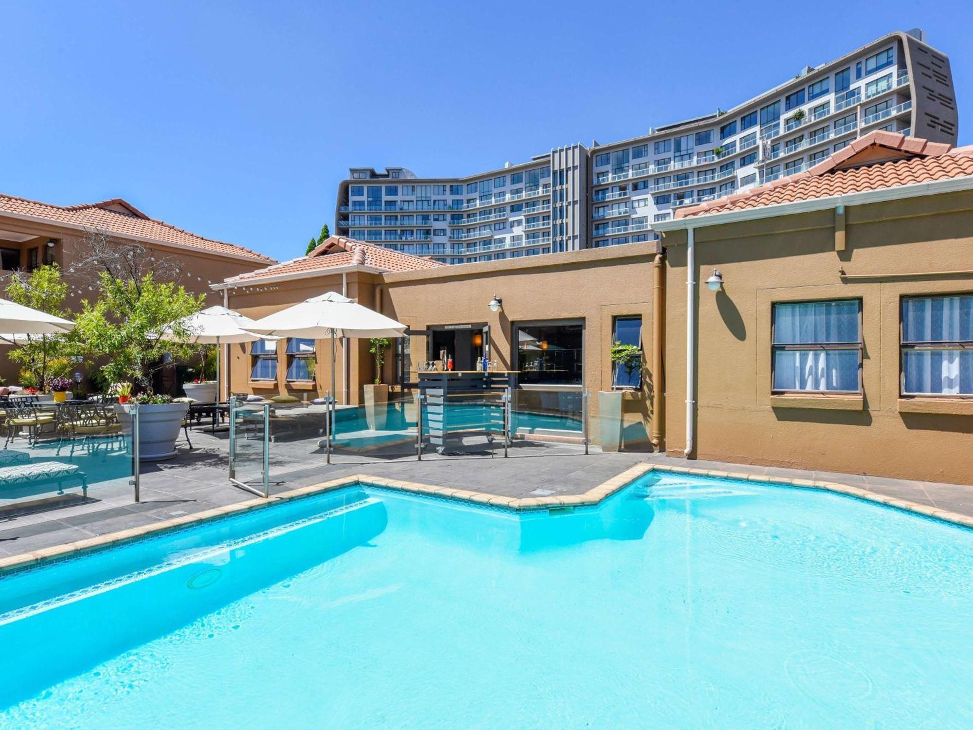 Mercure Hotel Bedfordview Johannesburg Exterior photo