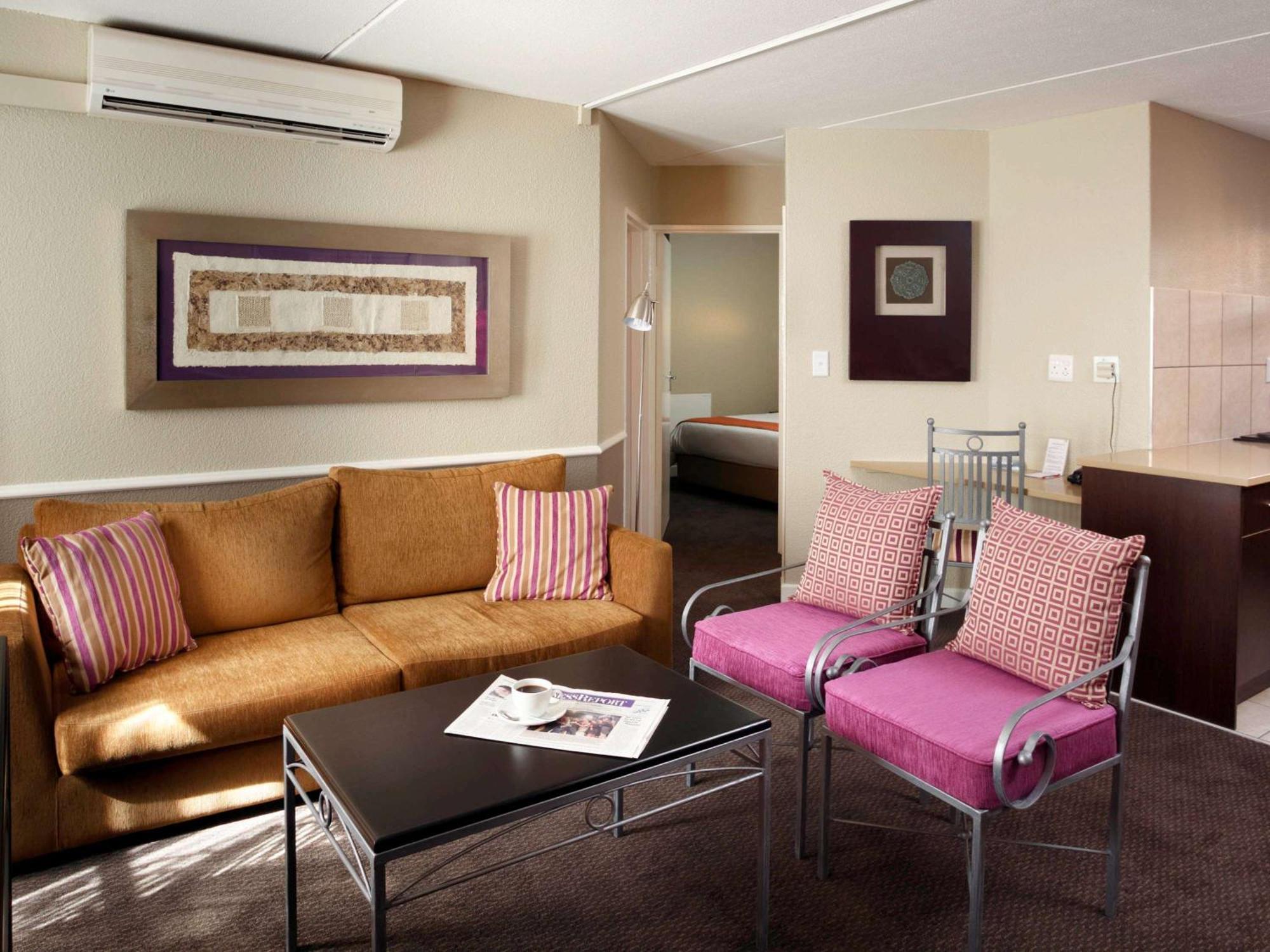 Mercure Hotel Bedfordview Johannesburg Exterior photo