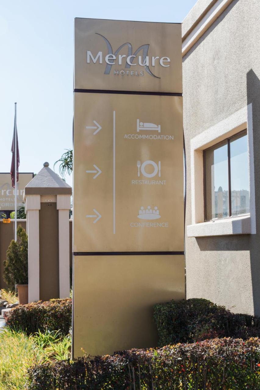 Mercure Hotel Bedfordview Johannesburg Exterior photo